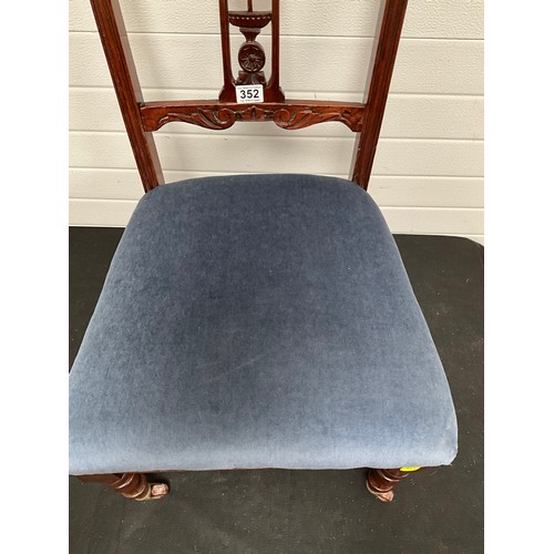 352 - EDWARDIAN MAHOGANY BEDROOM CHAIR WITH UPHOLSTERED SEAT ON ORIGINAL BRASS CASTORS