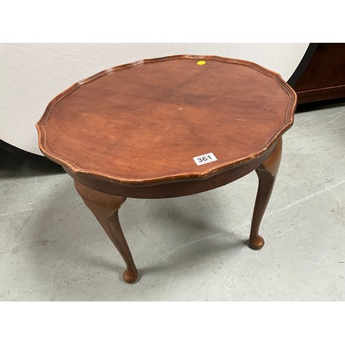 361 - VINTAGE WALNUT VENEERED CIRCULAR COFFEE TABLE ON CABRIOLE LEGS H17” DIA 24”