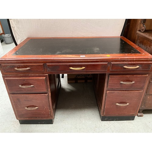 379 - VINTAGE MAHOGANY KNEEHOLE TWIN PEDESTAL DESK OF 7 DRAWERS AND INSET LEATHER TOP H31” W51” D31”