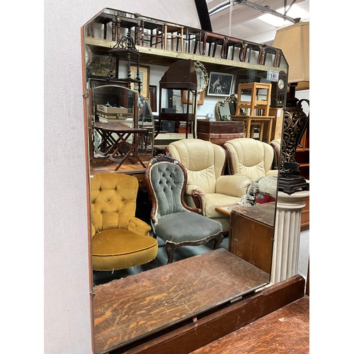 381 - VINTAGE 4 DRAWER OAK BEDROOM CHEST H35” W31” D19” AND MATCHING DRESSING TABLE WITH 2 DRAWERS H60” W3... 