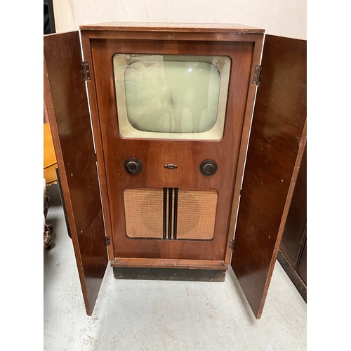 385 - VINTAGE BUSH TV IN WALNUT VENEERED CABINET A/F
H37” W19” D17”