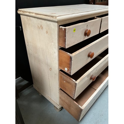 389 - VICTORIAN PAINTED PINE BEDROOM CHEST WIT 2 SHORT DRAWERS AND 3 LONG DRAWERS (2HANDLES MISSING)
H41” ... 