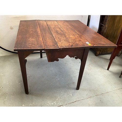 404 - GEORGIAN OAK DROP LEAF DINING TABLE 
H29” W43”D41”