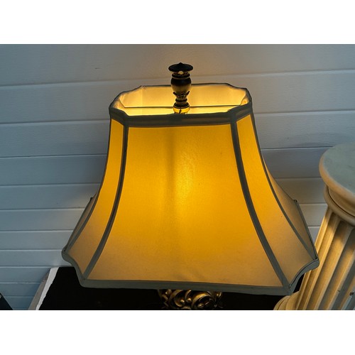 414 - CERAMIC PEDESTAL H24” AND MODERN ELECTRIC LAMP WITH SHADE