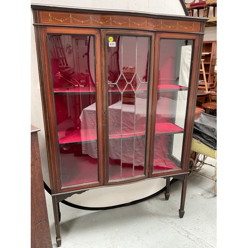 420 - EDWARDIAN MAHOGANY INLAID DISPLAY CABINET WITH CENTRAL LEADED GLASS DOOR FLANKED BY 2 GLASS PANELS H... 