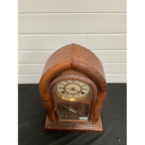 426 - VICTORIAN MAHOGANY VENEERED MANTLE CLOCK A/F KEY AND PENDULUM,VINTAGE BAKELITE WEST MINISTER CHIMES ... 