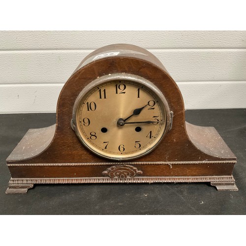 426 - VICTORIAN MAHOGANY VENEERED MANTLE CLOCK A/F KEY AND PENDULUM,VINTAGE BAKELITE WEST MINISTER CHIMES ... 