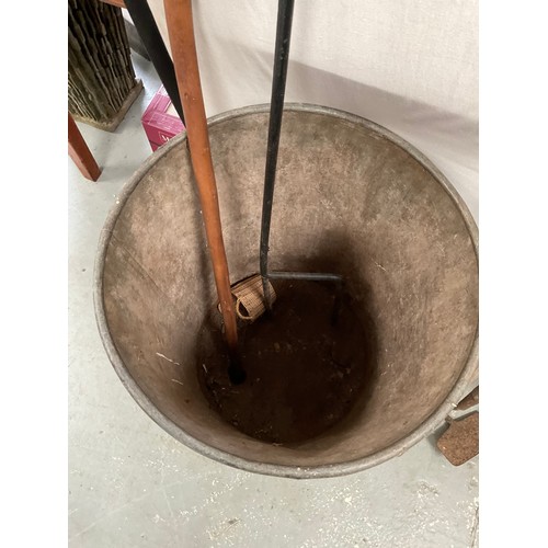 444 - METAL BIN ,PLASTIC BIN AND A QTY OF VINTAGE GARDEN TOOLS ETC