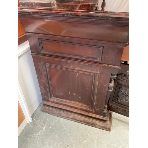 447 - VICTORIAN MAHOGANY COUNTRY HOUSE MIRROR BACKED SIDEBOARD OF LARGE PROPORTIONS HEAVILY CARVED PANELS,... 