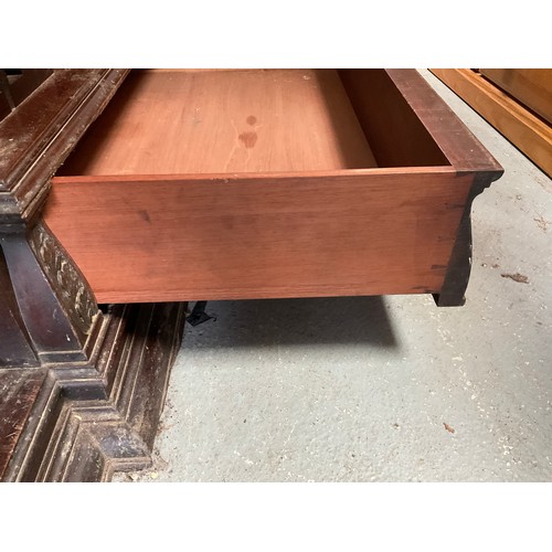 447 - VICTORIAN MAHOGANY COUNTRY HOUSE MIRROR BACKED SIDEBOARD OF LARGE PROPORTIONS HEAVILY CARVED PANELS,... 