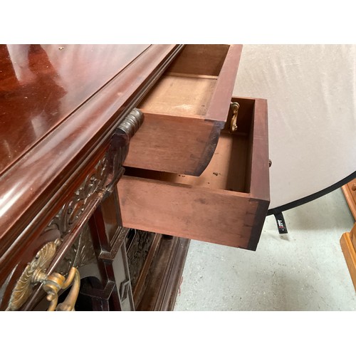 447 - VICTORIAN MAHOGANY COUNTRY HOUSE MIRROR BACKED SIDEBOARD OF LARGE PROPORTIONS HEAVILY CARVED PANELS,... 