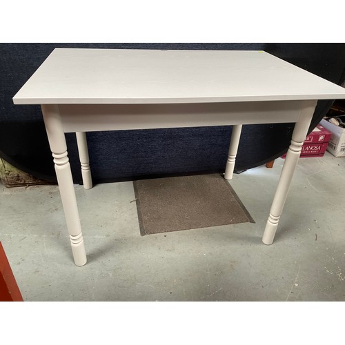 450 - MODERN WHITE KITCHEN TABLE H29” W39”D27”