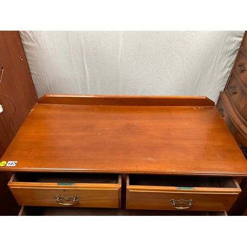 452A - EDWARDIAN SATINWOOD BEDROOM CHEST WITH 2 SHORT DRAWERS AND 2 LONG DRAWERS WITH BRASS HANDLES
H33” W4... 