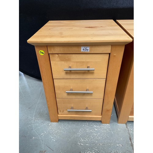 456 - MODERN BEECH 3 DRAWER BEDSIDE CHEST AND MATCHING BEDSIDE CABINET WITH SINGLE DRAWER OVER SINGLE DOOR... 