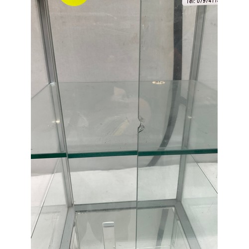 467 - TABLE TOP METAL FRAMED DISPLAY CABINET WITH 2 SLIDING DOORS (NO KEYS) A/F H28” W16” D16”