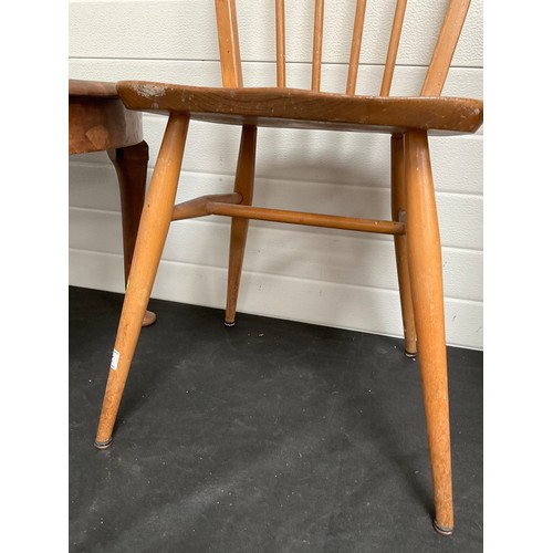 476 - VINTAGE WALNUT VENEERED COFFEE TABLE ON CABRIOLE LEGS  H18” DIA26” AND ERCOL KITCHEN CHAIR A/F