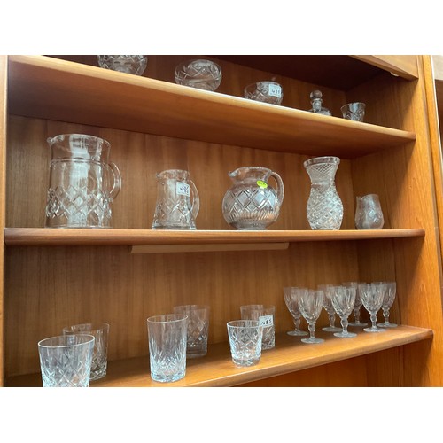 485 - COLLECTION OF GLASSWARE TO INCLUDE JUGS,DECANTER,VASES ,GLASSES ETC