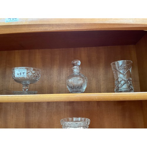 485 - COLLECTION OF GLASSWARE TO INCLUDE JUGS,DECANTER,VASES ,GLASSES ETC