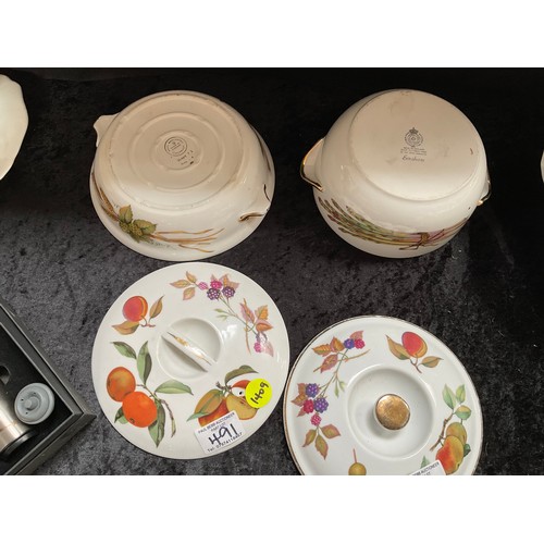 491 - 3 ROYAL WORCESTER TUREENS ETC