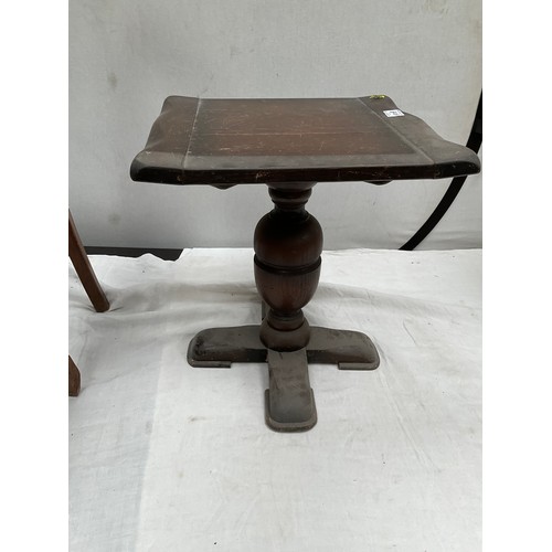 508 - VINTAGE DARK OAK PEDESTAL LAMP TABLE,FOOT STOOL AND BEDROOM CHAIR