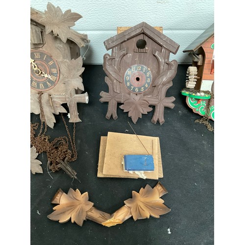 523 - BOX OF CUCKOO CLOCKS (5) A/F