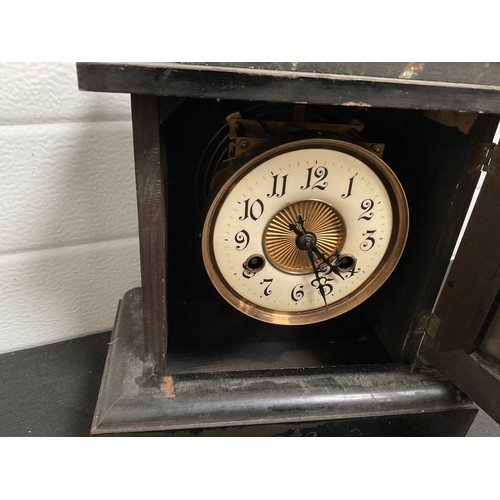 524 - BOX OF MANTLE CLOCKS (6) A/F