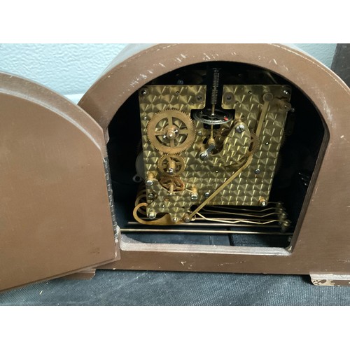 524 - BOX OF MANTLE CLOCKS (6) A/F