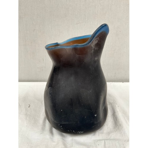 39 - VINTAGE ART GLASS SACK VASE H10”
