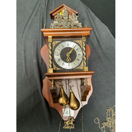 40 - REPRODUCTION MAN OF THE WORLD WALL CLOCK