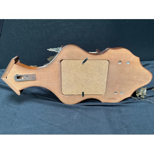 40 - REPRODUCTION MAN OF THE WORLD WALL CLOCK