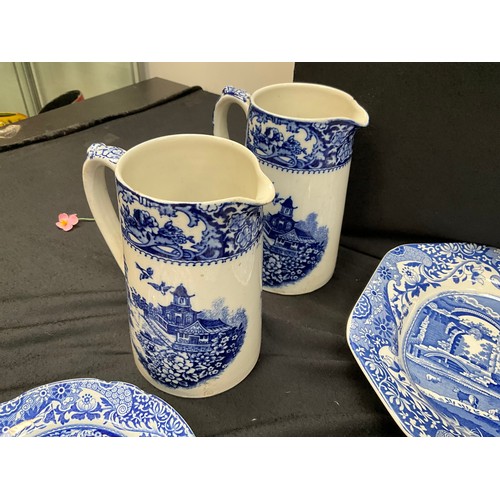 51 - A BOX OF SPODE BLUE AND WHITE CHINA ETC,TO INCLUDE MEAT PLATES,CUPS,JUGS ETC.