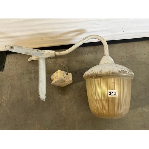 Lot 342       