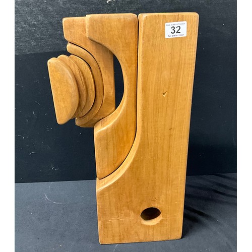 Lot 32        