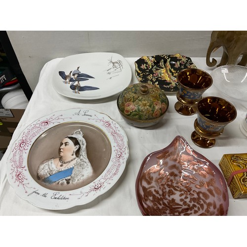 21 - BOX OF CHINA TO INCLUDE LUSTERWARE, ROYAL WINTON , GRIMWADES PLATES , PERFUME BOTTLE, PAPERWEIGHT , ... 