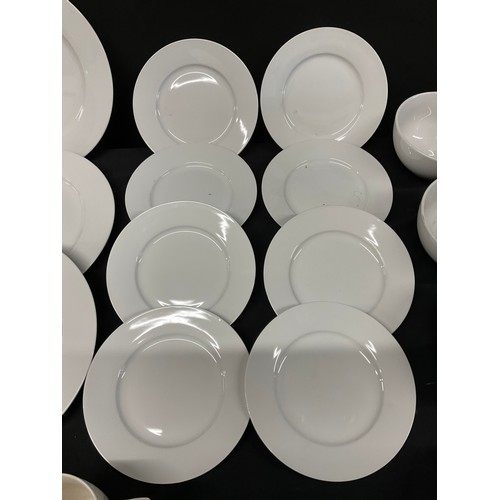 19 - BOX OF DUNELM DINNERWARE TO INCLUDE DINNER PLATES , BOWLS ETC