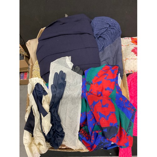 30 - BOX OF VINTAGE CLOTHING TO INCLUDE DRESSES, SHIRTS ,LINEN ETC