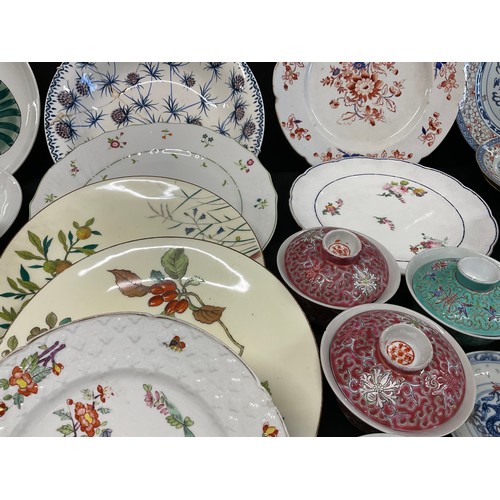 31 - TWO BOXES OF CHINA TO INCLUDE ROYAL WORCESTER , MINTONS ETC