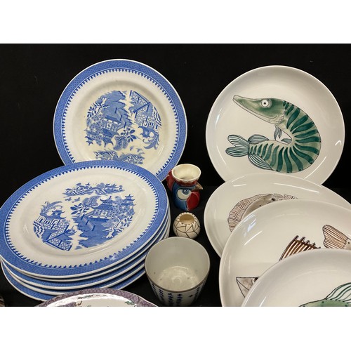 31 - TWO BOXES OF CHINA TO INCLUDE ROYAL WORCESTER , MINTONS ETC