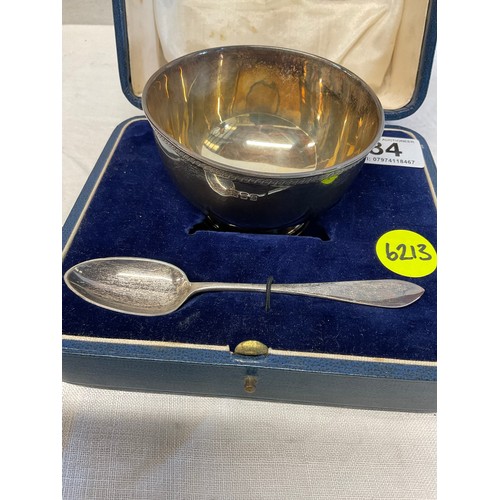 84 - HALLMARKED SILVER CHRISTENING BOWL AND SPOON IN PRESENTATION CASE TOTAL WEIGHT 134.2G