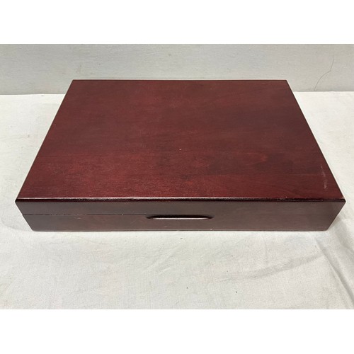 314 - VINERS 44 PIECE CANTEEN OF CUTLERY.