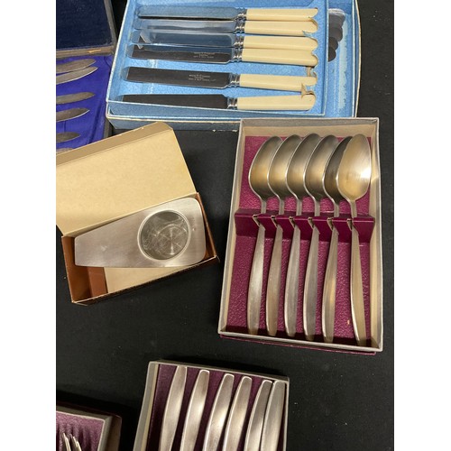 303 - QUANTITY OF CASED CUTLERY AND A CASE AND CONTENTS ETC