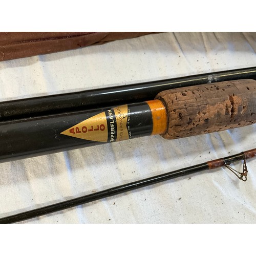 483 - FISHING BOX TO INCLUDE QUANTITY OF FISHING REELS, FLOATS AND A FISHING BAG TO INCLUDE FISHING RODS E... 