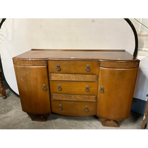 487 - RETRO OAK VENEERED SIDEBOARD WITH CENTRAL DRAWERS FLANKED BY 2 DOORS A/F H35