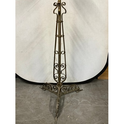 492 - VICTORIAN BRASS EFFECT CHURCH STYLE PEDASTAL WITH PARAFFIN LAMP BASE TO TOP H58