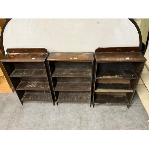 499 - VINTAGE THREE THREE TIER OAK BOOK SHELVES WITH BOBBIN TO FRONT H37
