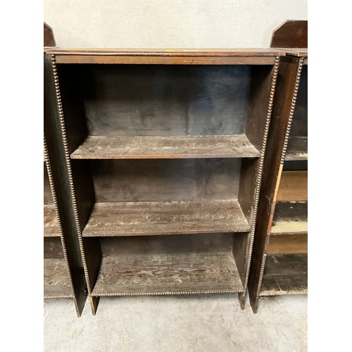 499 - VINTAGE THREE THREE TIER OAK BOOK SHELVES WITH BOBBIN TO FRONT H37