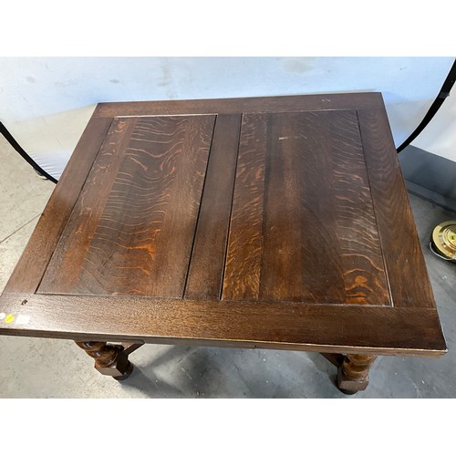 515 - VINTAGE OAK BARLEY TWIST STRETCHERED PEDASTAL EXTENDING DINING TABLE H30