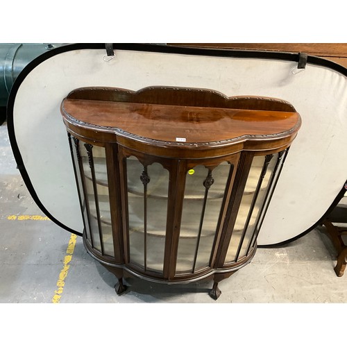 524 - OAK GLASS DOOR DISPLAY CABINET ON BALL AND CLAW FEET WITH SHAPED SHELVES TO INTERIOR H51