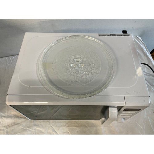525 - TOWER 800W 20L MICROWAVE IN ORIGINAL BOX