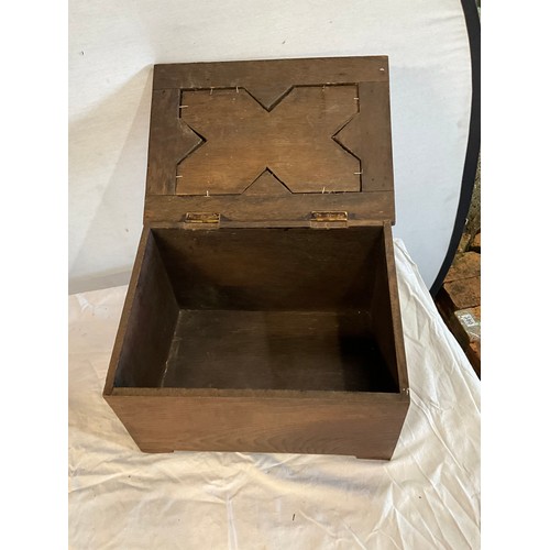 530 - VINTAGE OAK SLIPPER BOX A/F